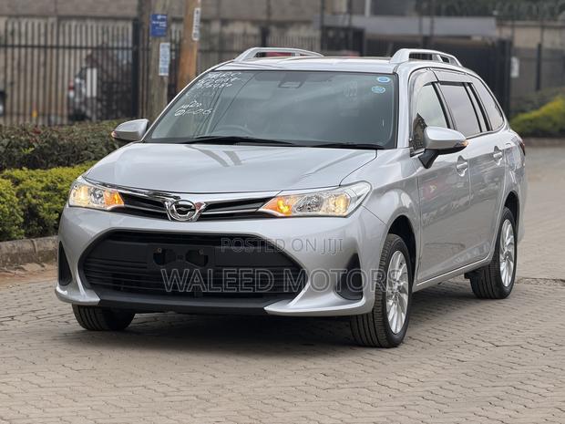 Toyota Corolla Fielder 1.5 Petrol FWD 2019 Silver