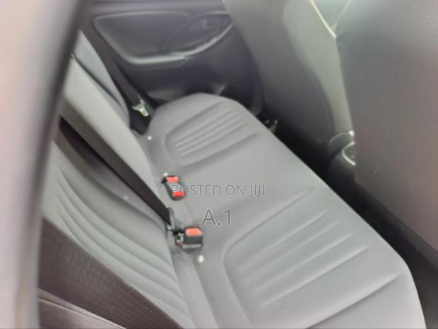 Toyota Yaris 2020 Maroon