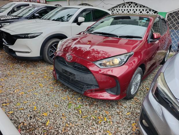 Toyota Yaris 2020 Maroon