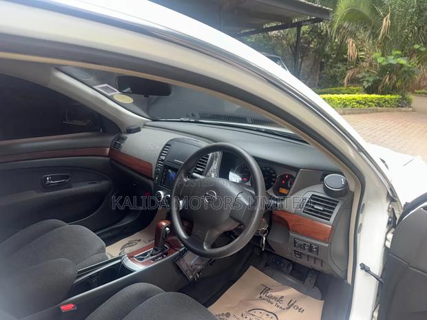 Nissan Bluebird 2008 Silver