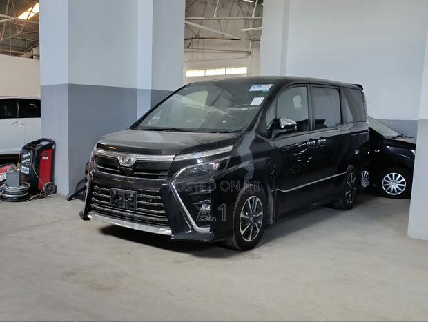 Toyota Voxy 2019 Matt Black