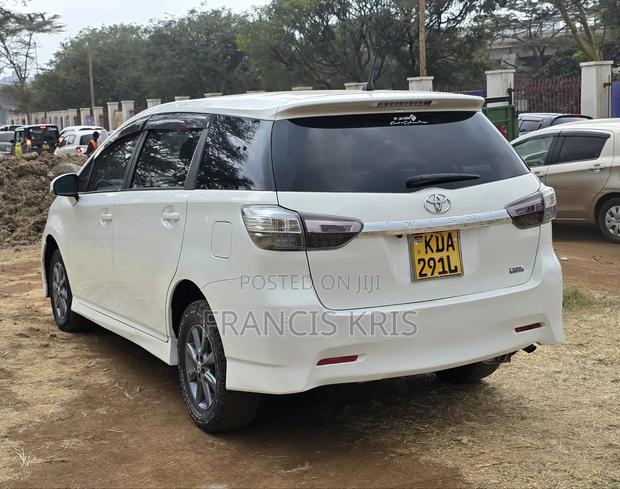 Toyota Wish 2014 White