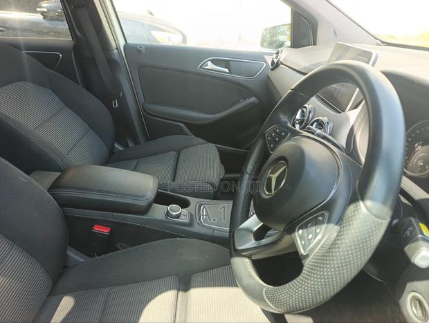 Mercedes-Benz B-Class 2019 White