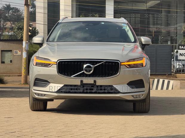 Volvo XC60 2019 Beige