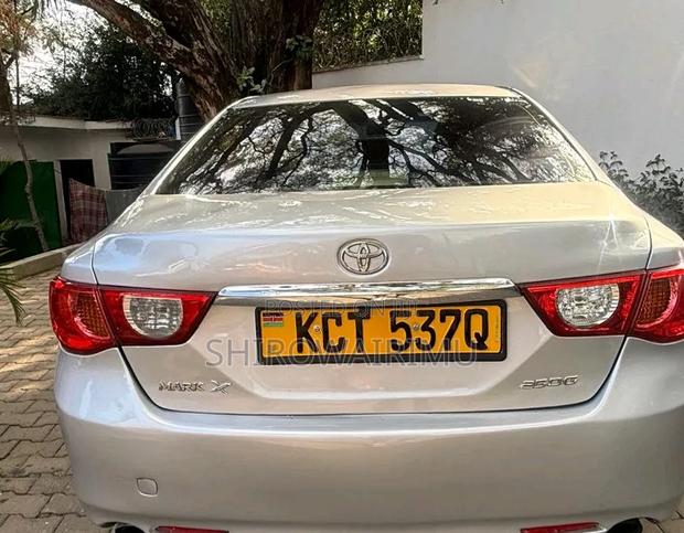 Toyota Mark X 2011 Beige