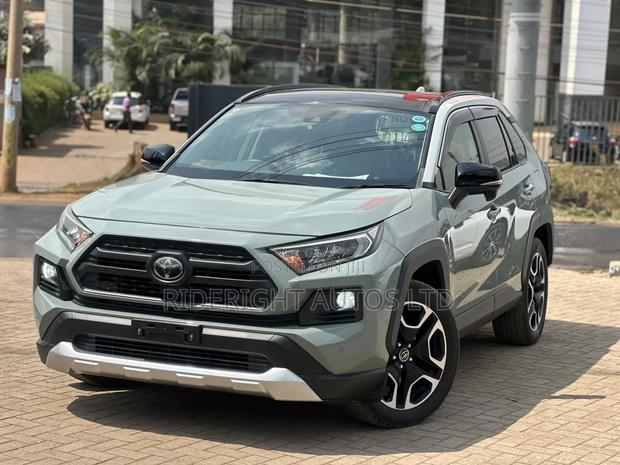 Toyota RAV4 2019 Green
