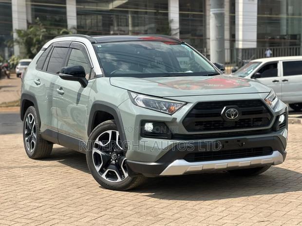 Toyota RAV4 2019 Green
