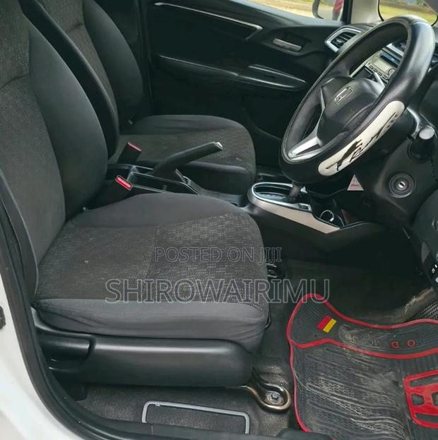 Honda Fit 2016 Pearl