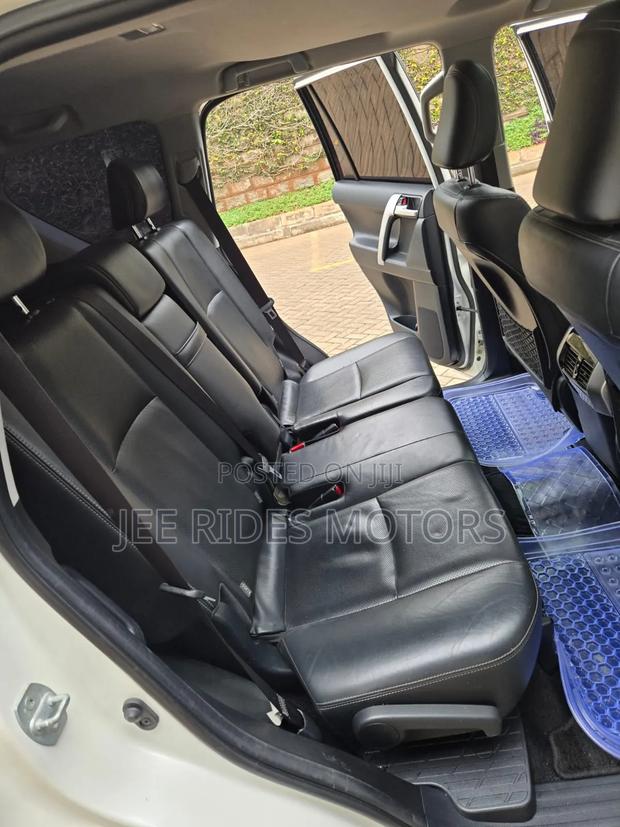 Toyota Land Cruiser Prado 2018 Pearl