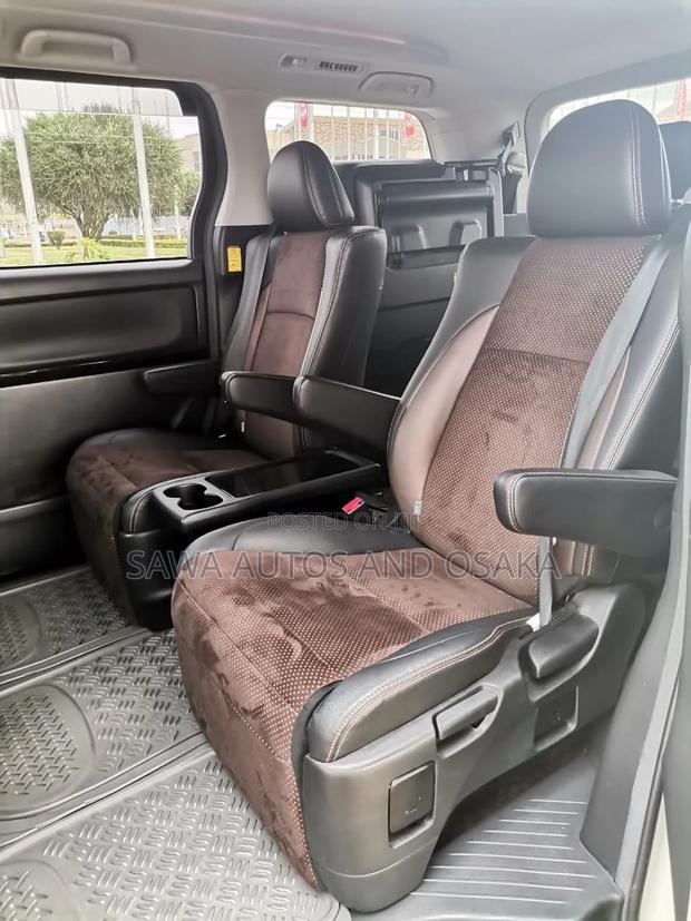 Toyota Alphard 2014 White