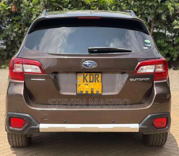 Subaru Outback 2.5i AWD 2017 Brown