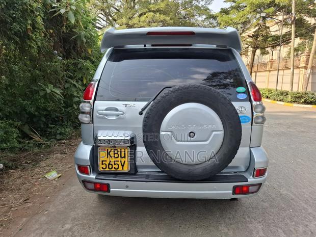 Toyota Land Cruiser Prado 2006 Silver