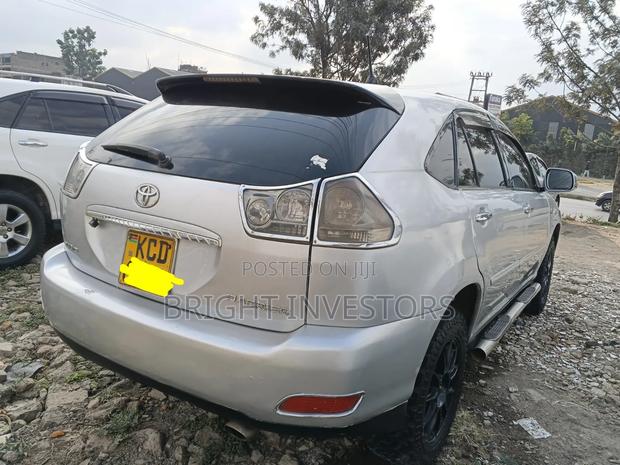 Toyota Harrier 2011 Silver