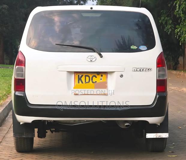 Toyota Succeed SV Premium 2014 White