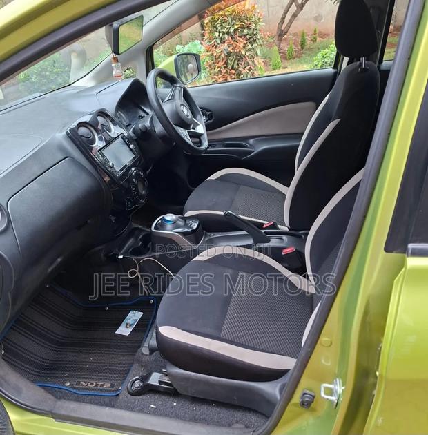 Nissan Note 2017 Green
