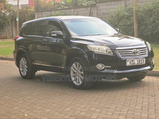 Toyota Vanguard 2010 Black