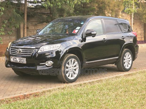 Toyota Vanguard 2010 Black