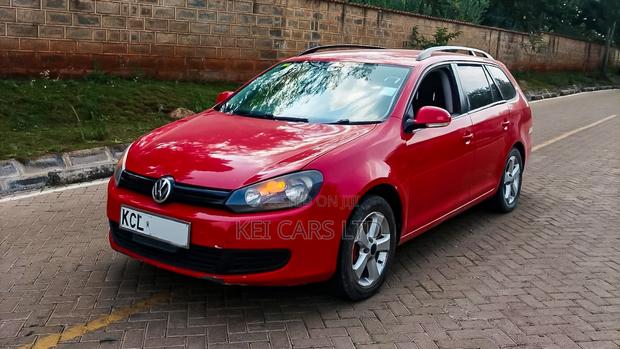 Volkswagen Golf Variant 2011 Red