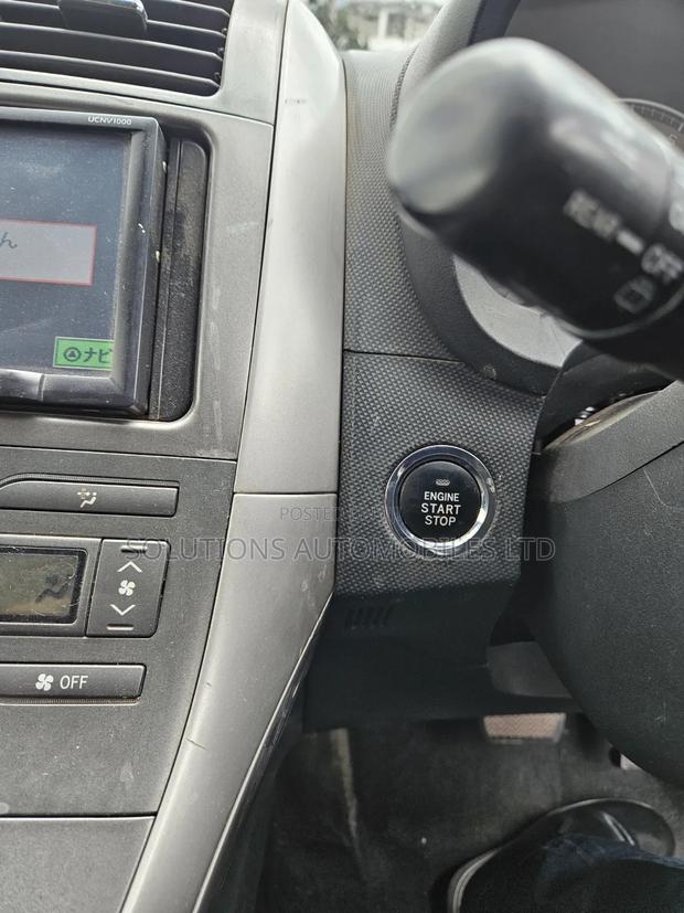 Toyota Auris 2009 Silver