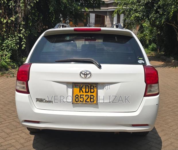 Toyota Corolla Fielder 2013 White