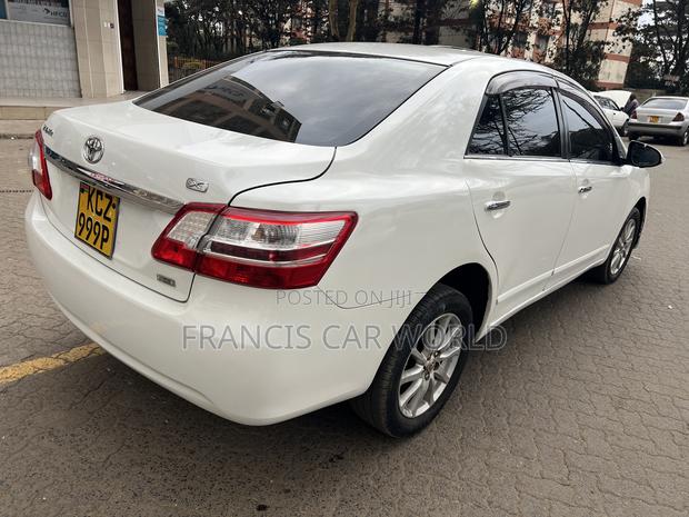 Toyota Premio 2015 Off white