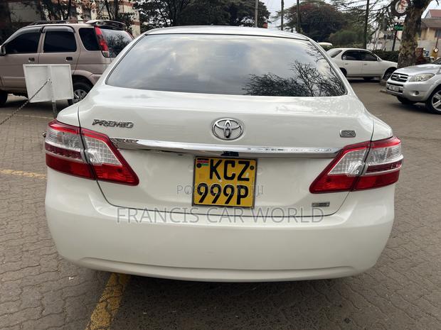 Toyota Premio 2015 Off white