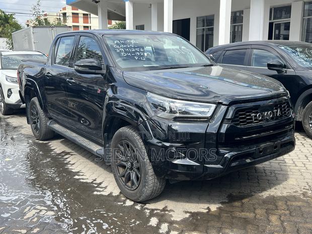 Toyota Hilux 2020 Black