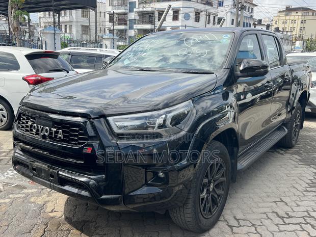Toyota Hilux 2020 Black