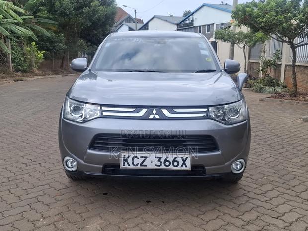Mitsubishi Outlander 2013 Gray