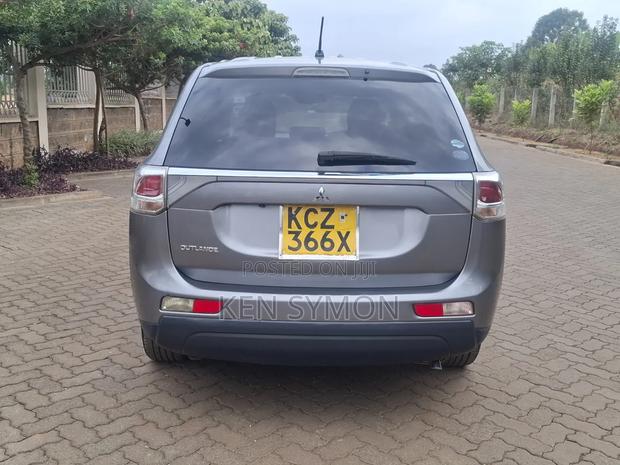 Mitsubishi Outlander 2013 Gray