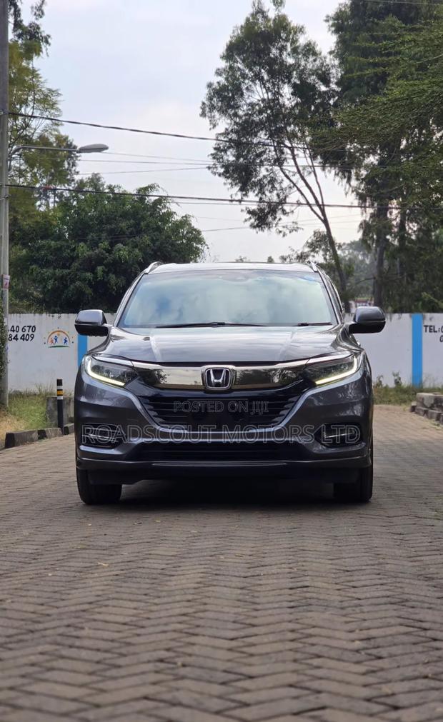 Honda Vezel 2019 Silver