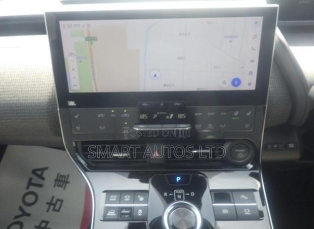 Toyota bZ4X 71.4 kWh FWD 2022 Silver