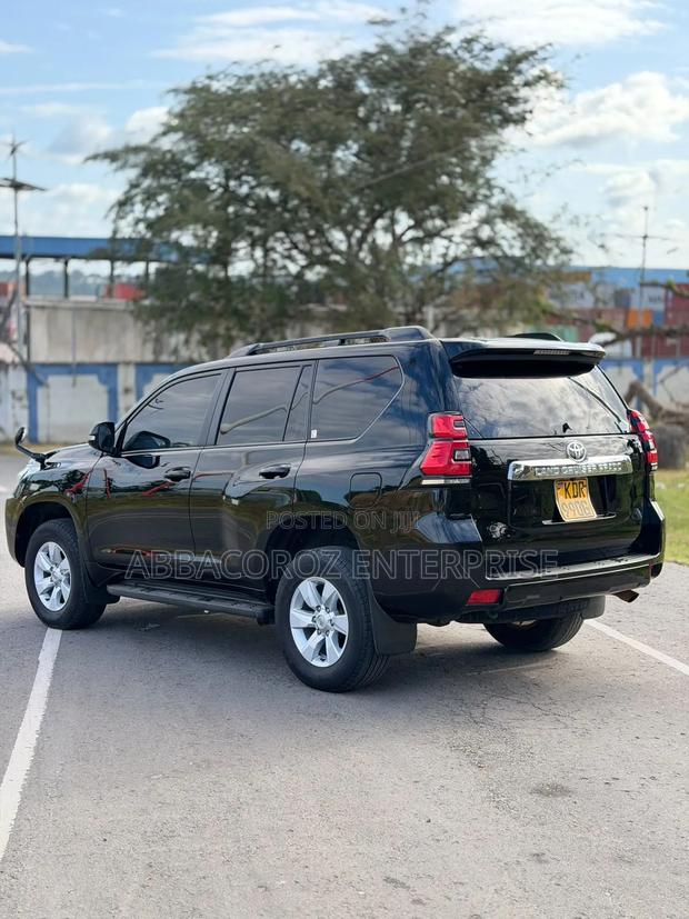 Toyota Land Cruiser Prado 2018 Black