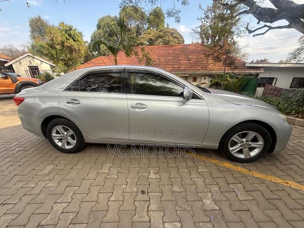 Toyota Mark X 2.5 AWD 2011 Silver
