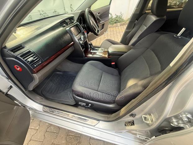 Toyota Mark X 2.5 AWD 2011 Silver