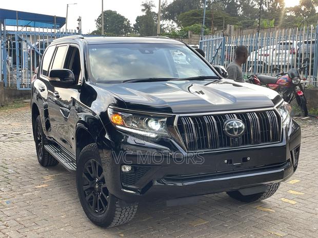 Toyota Land Cruiser Prado 2.8 2021 Black