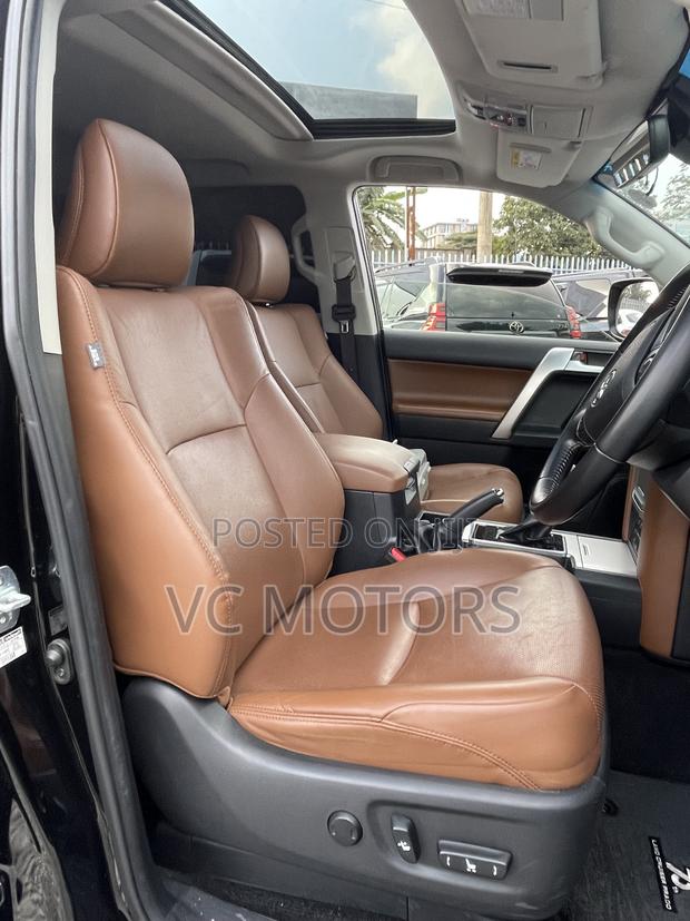 Toyota Land Cruiser Prado 2.8 2021 Black