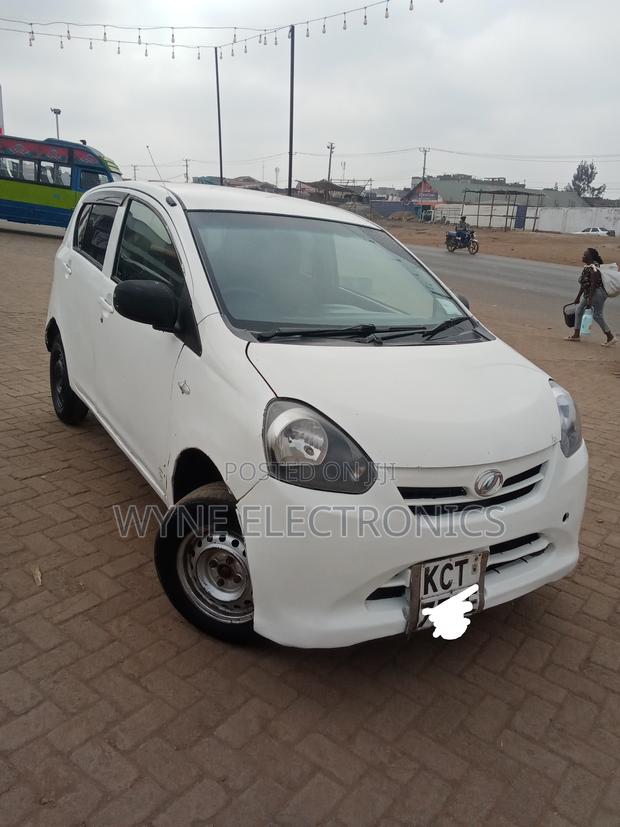 Daihatsu Mira 2011 White