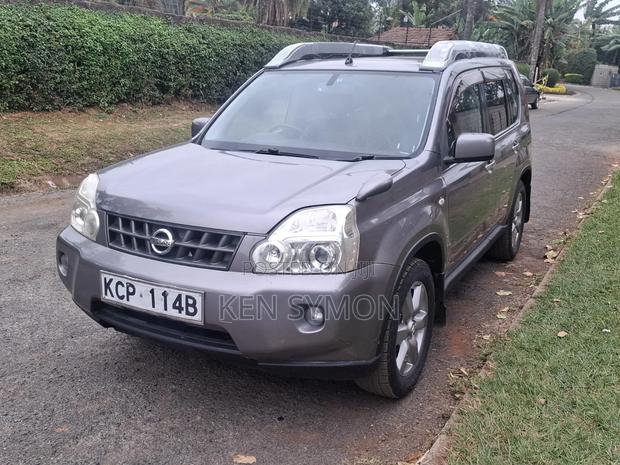 Nissan X-Trail 2011 Brown