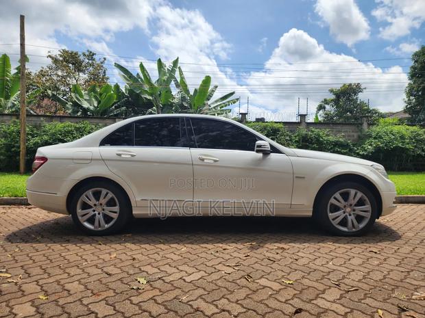 Mercedes-Benz C200 2010 White
