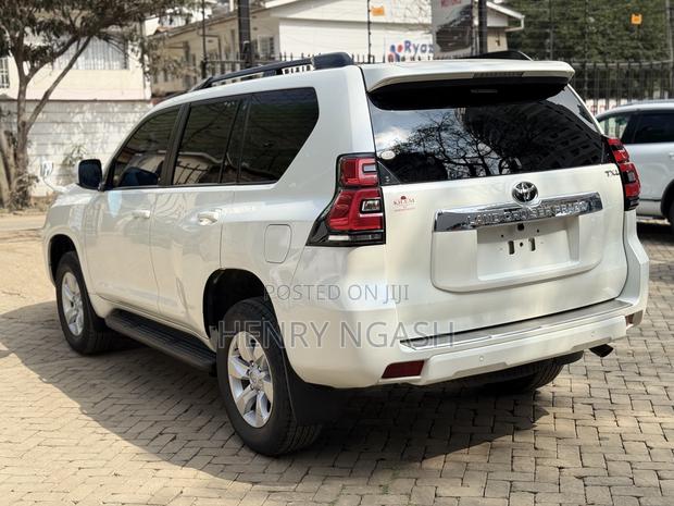Toyota Land Cruiser Prado 2020 Pearl