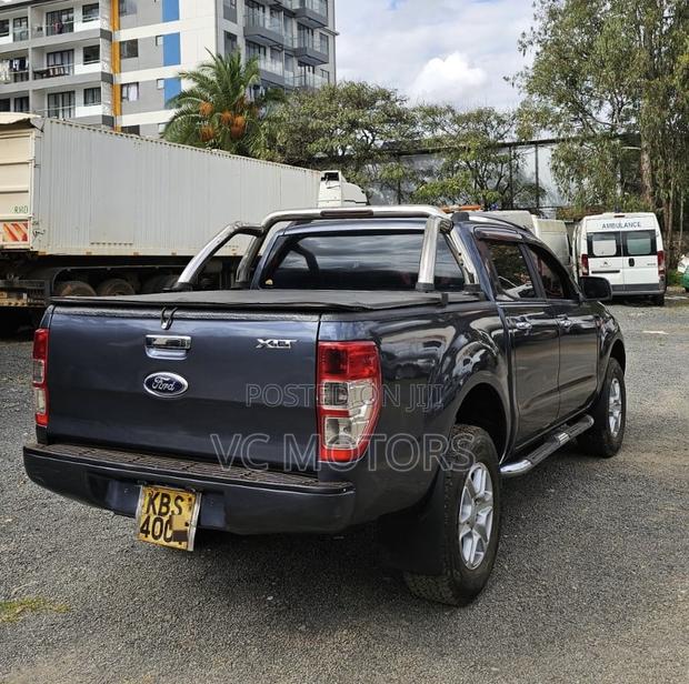 Ford Ranger Wildtrak 2012 Blue