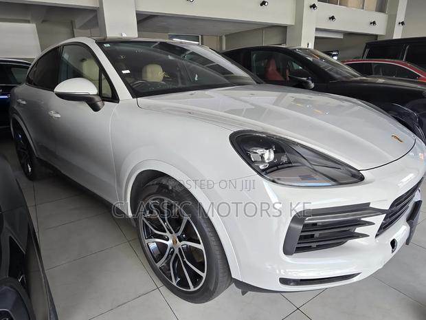 Porsche Cayenne Base AWD 2020 Ivory