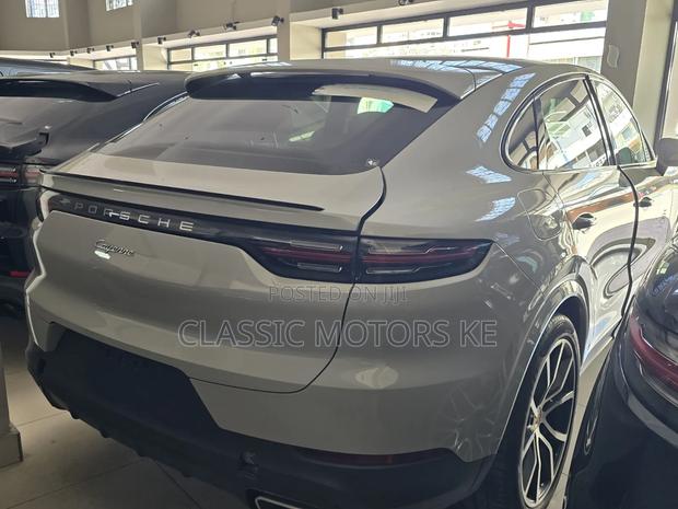 Porsche Cayenne Base AWD 2020 Ivory