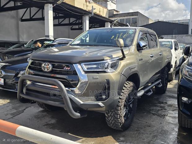 Toyota Hilux 2021 Gold