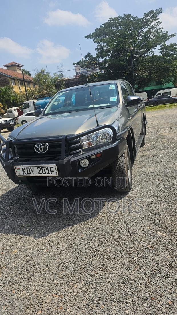 Toyota Hilux Revo Double Cab Deisel 2.4 RWD 2021 Gray