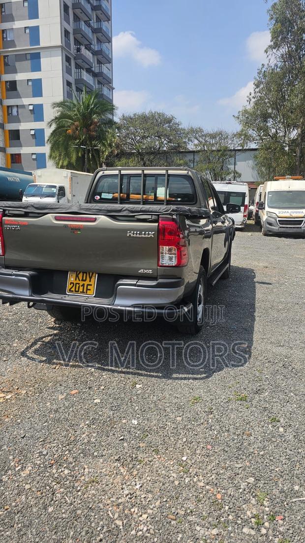 Toyota Hilux Revo Double Cab Deisel 2.4 RWD 2021 Gray