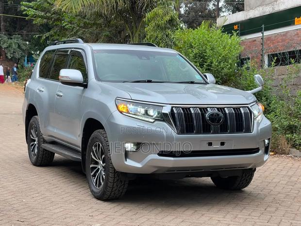 Toyota Land Cruiser Prado 2019 Silver