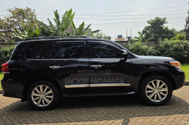 Toyota Land Cruiser 2014 Black
