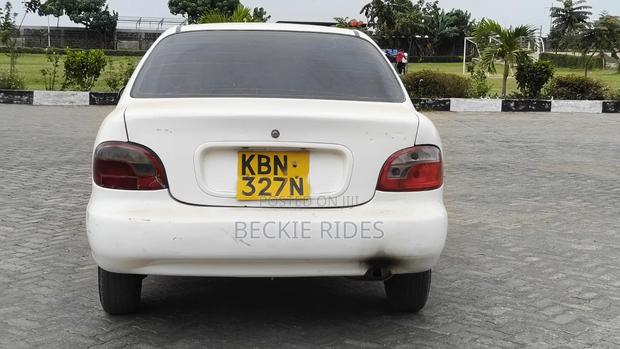 Hyundai Accent 1998 White